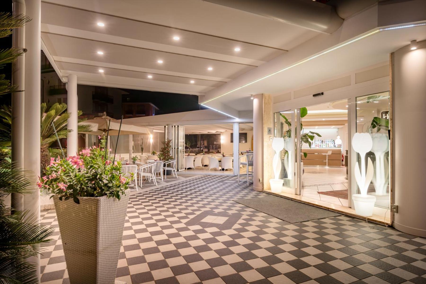 Hotel All'Orologio 3 Stelle Superior Caorle Eksteriør bilde