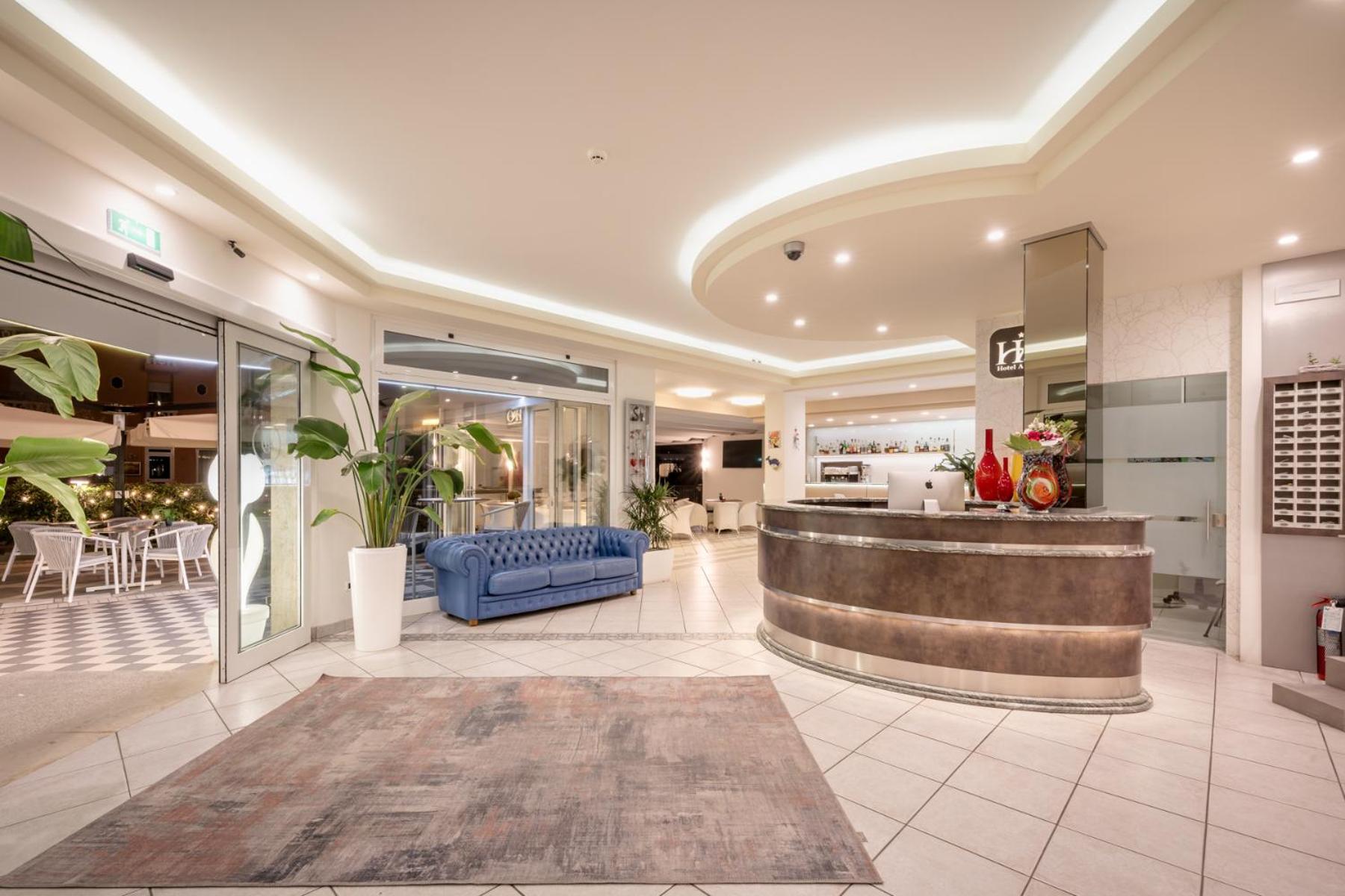 Hotel All'Orologio 3 Stelle Superior Caorle Eksteriør bilde